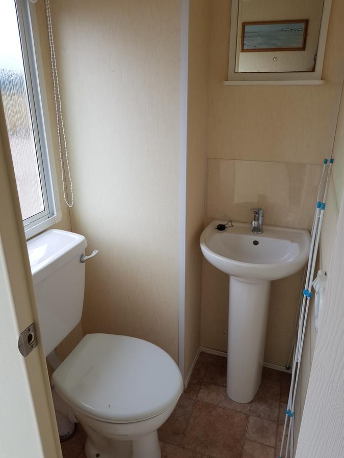 Pitch & Canvas - Self Catering At Broad Oak Farm Hotel Tattenhall Bagian luar foto